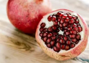 Can I Eat Pomegranate Seeds While Pregnant