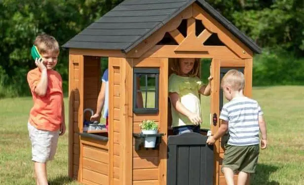 how-to-build-a-kids-playhouse-onlymomsknow