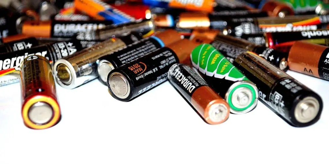 how-to-clean-leaked-batteries-onlymomsknow