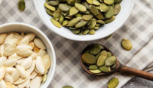 can-i-eat-pumpkin-seeds-while-pregnant-onlymomsknow